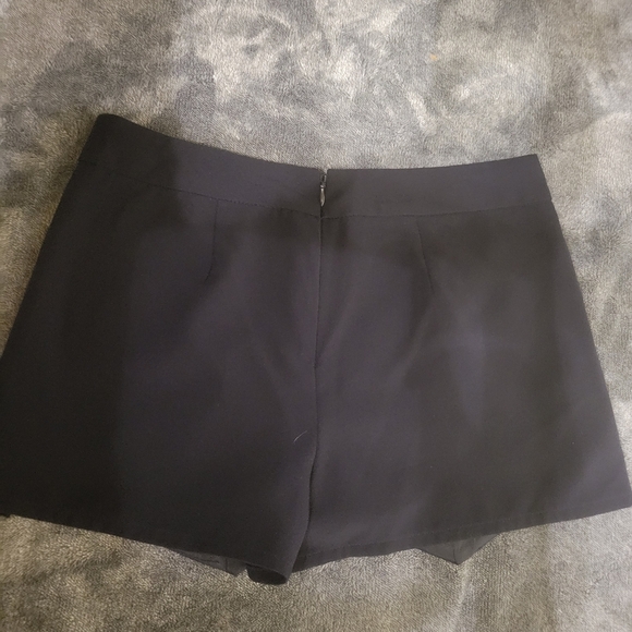 Women's Black Skort - Picture 2 of 4